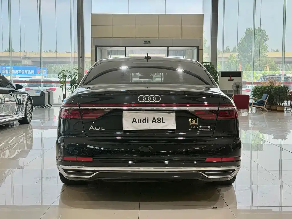 Audi A8 — миниатюра 4