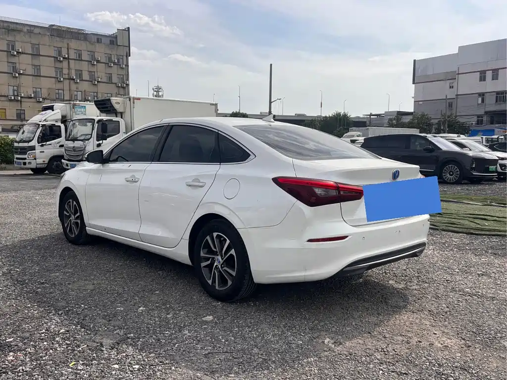 Changan Eado — миниатюра 6