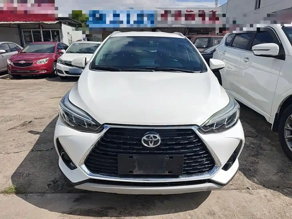 Toyota Yaris L — миниатюра 3