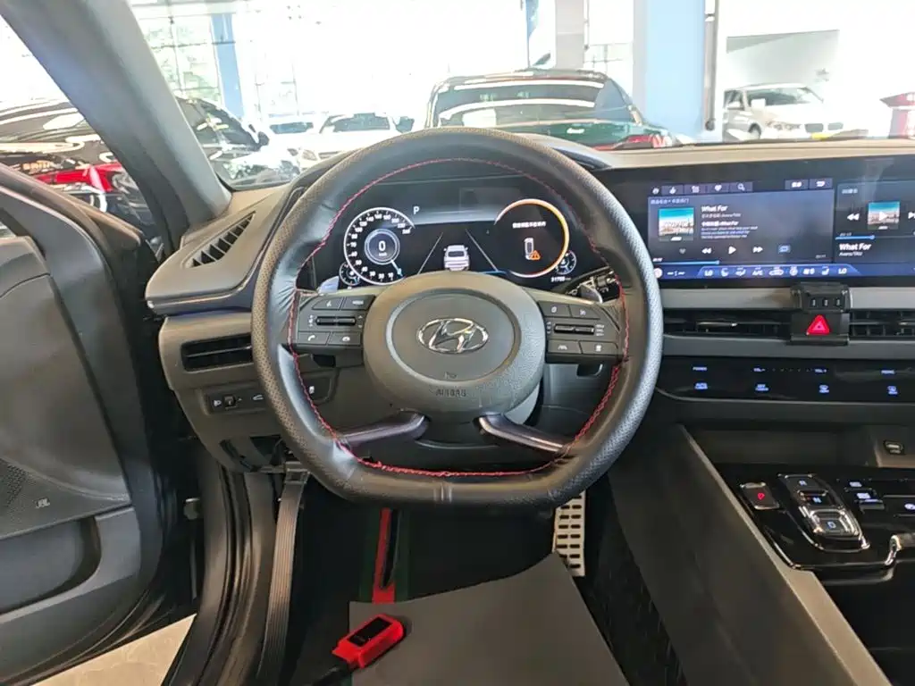 Hyundai Sonata — миниатюра 11