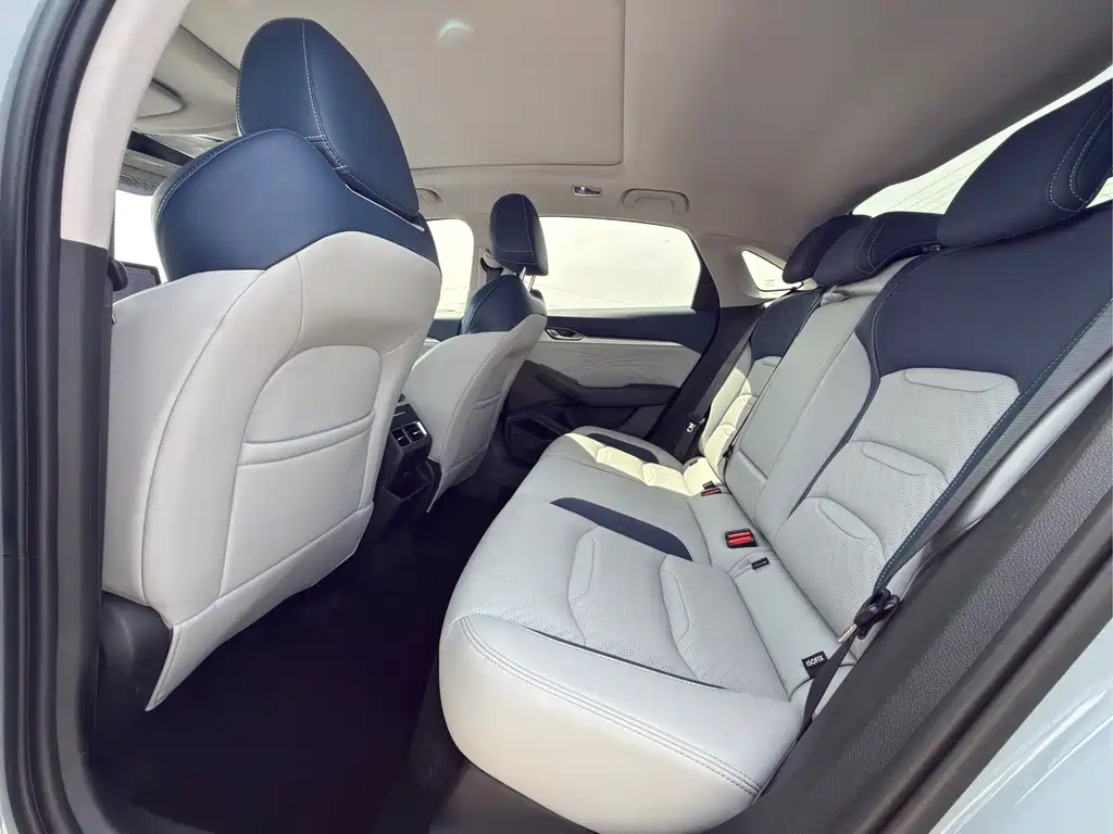 Geely Preface 2023 2.0TD Luxury