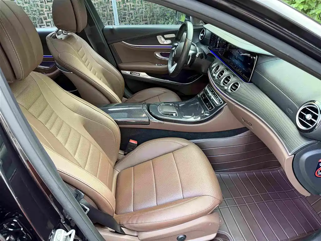 Mercedes-Benz E-Class — миниатюра 13