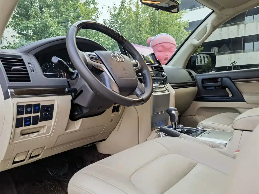 Toyota Land Cruiser — миниатюра 7