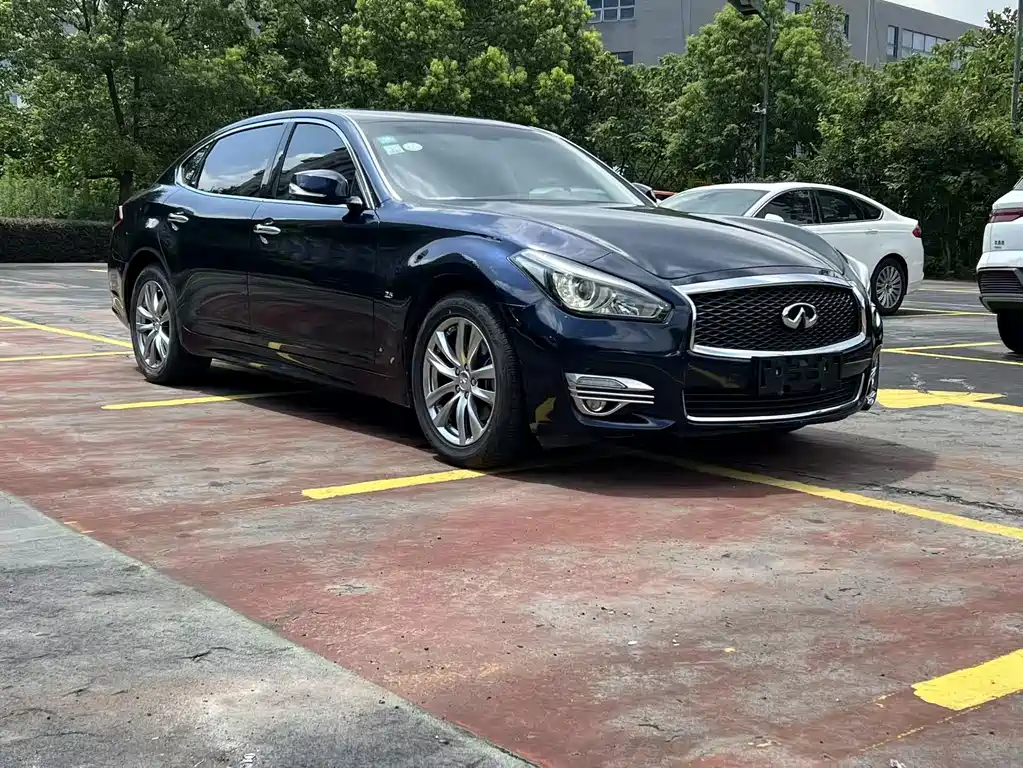 Infiniti Q70 — миниатюра 3