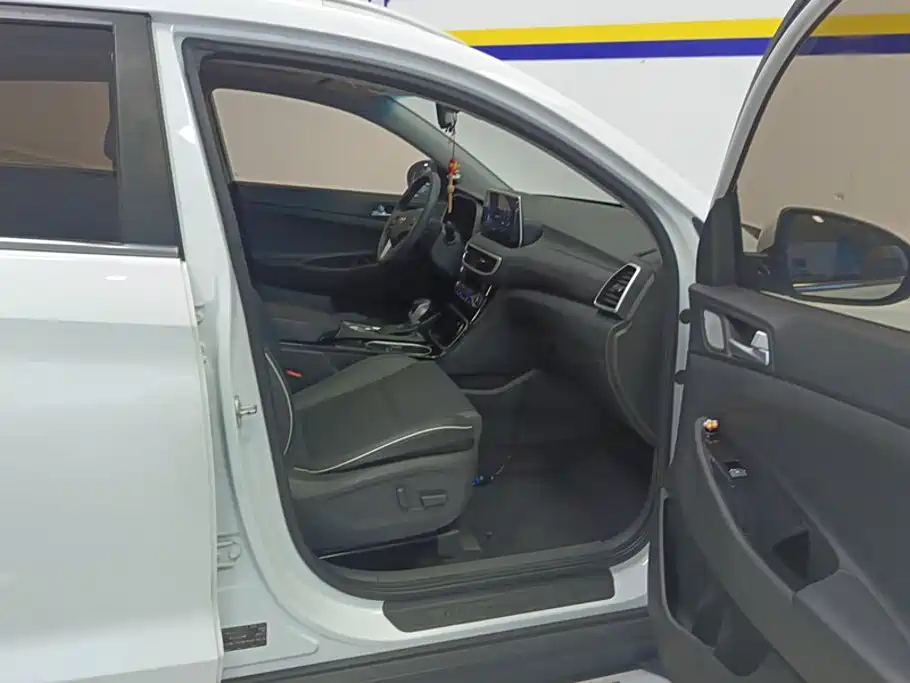 Hyundai Tucson — миниатюра 8