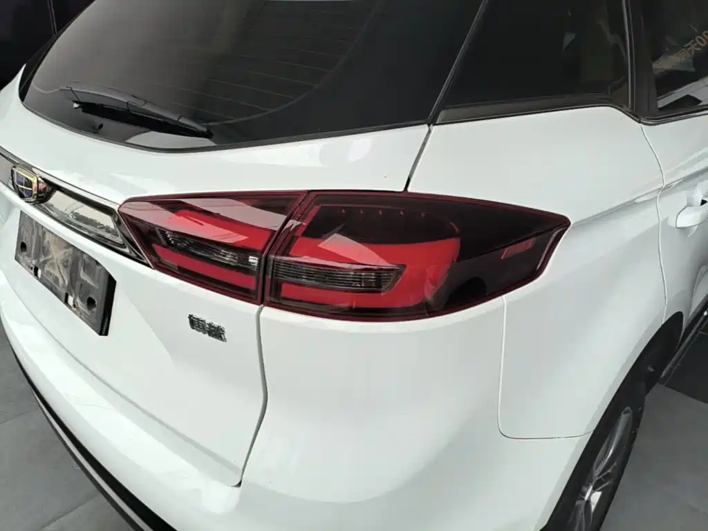 Geely Boyue — миниатюра 8