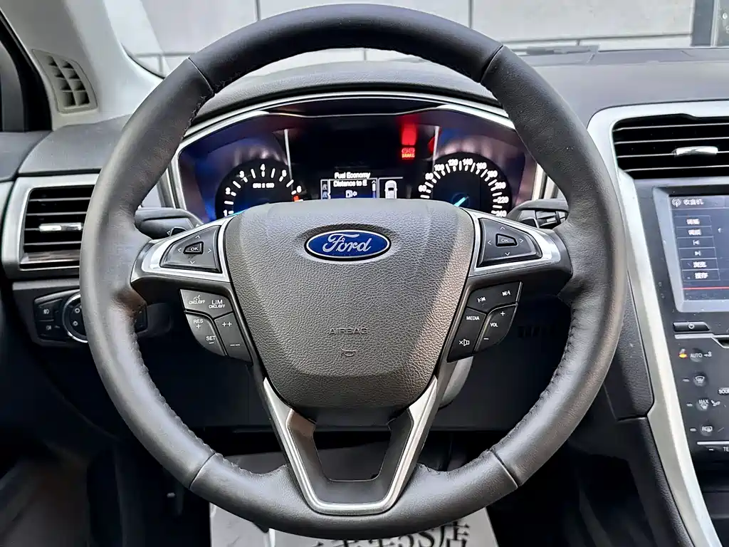 Ford Mondeo — миниатюра 11