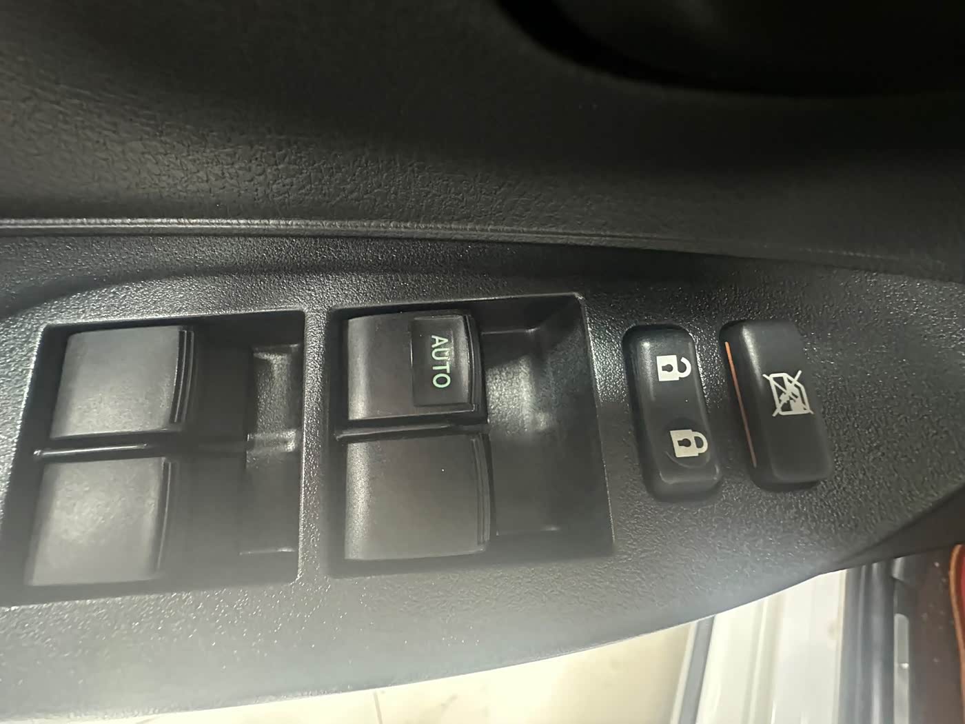 Toyota YARiS L Zhi Xuan 1.5 л 2023 г. Белый, пробег 30000 км