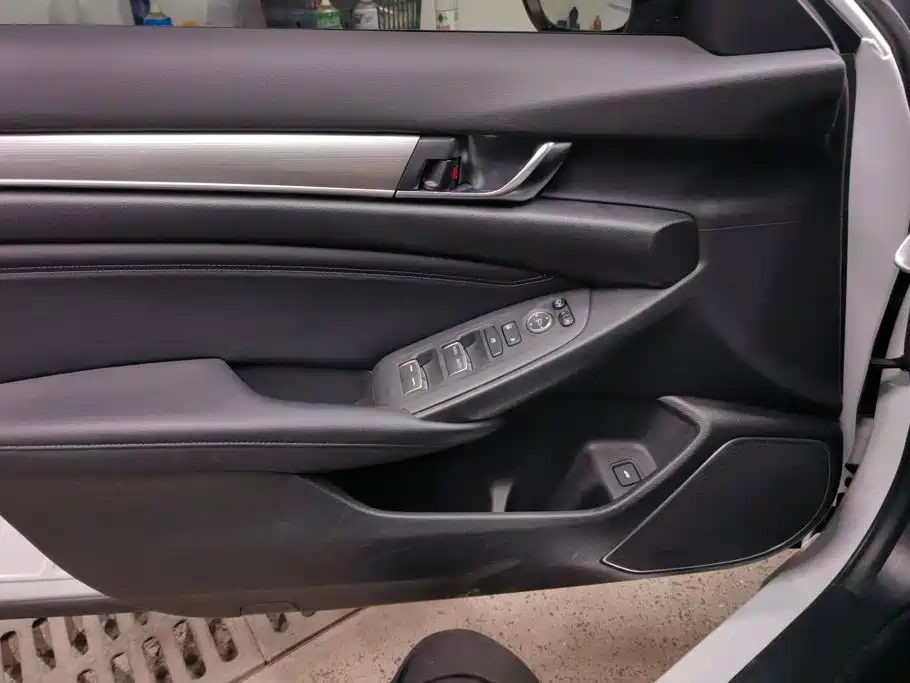 Honda Accord — миниатюра 7