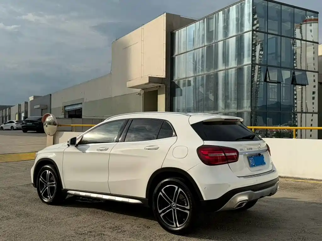 Mercedes-Benz GLA — миниатюра 3