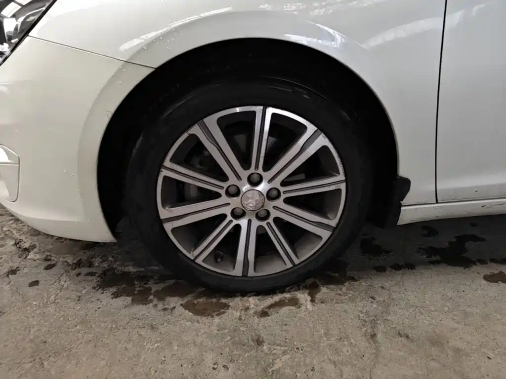 Peugeot 408 — миниатюра 23