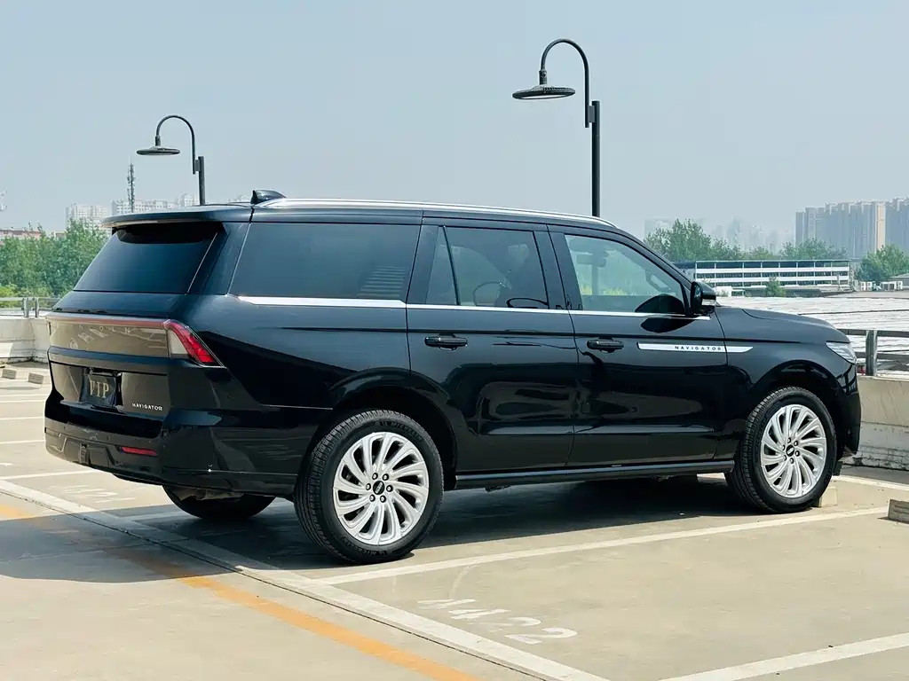 Lincoln Navigator 2025 3.5T
