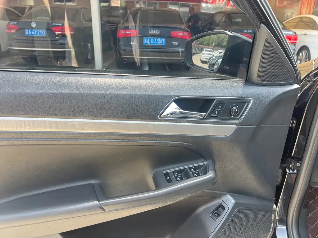 Volkswagen Lavida 2017 1.6L AT