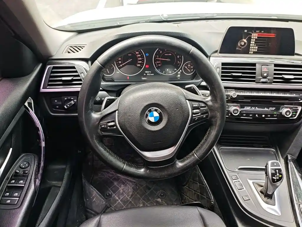 BMW 3 Series — миниатюра 11