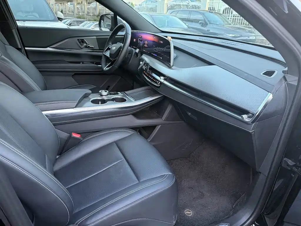 Cadillac XT5 — миниатюра 13
