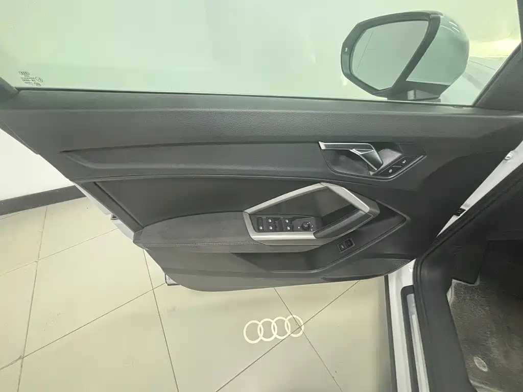 Audi Q3 — миниатюра 18