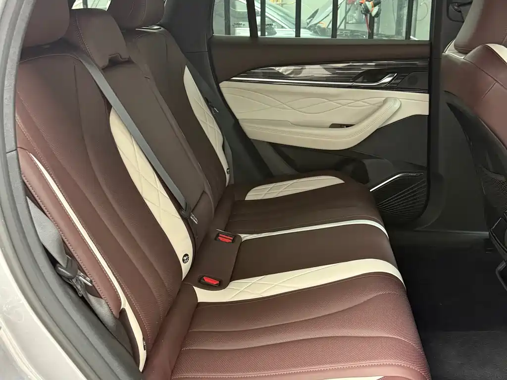 Geely Xingyue L — миниатюра 8