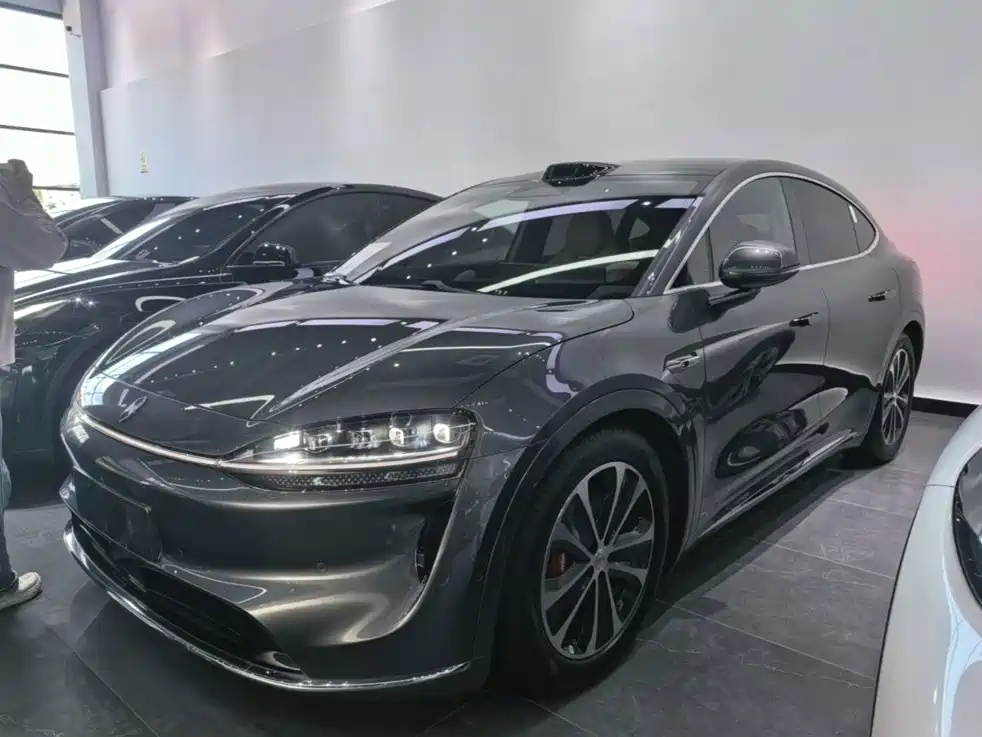 Luxeed R7