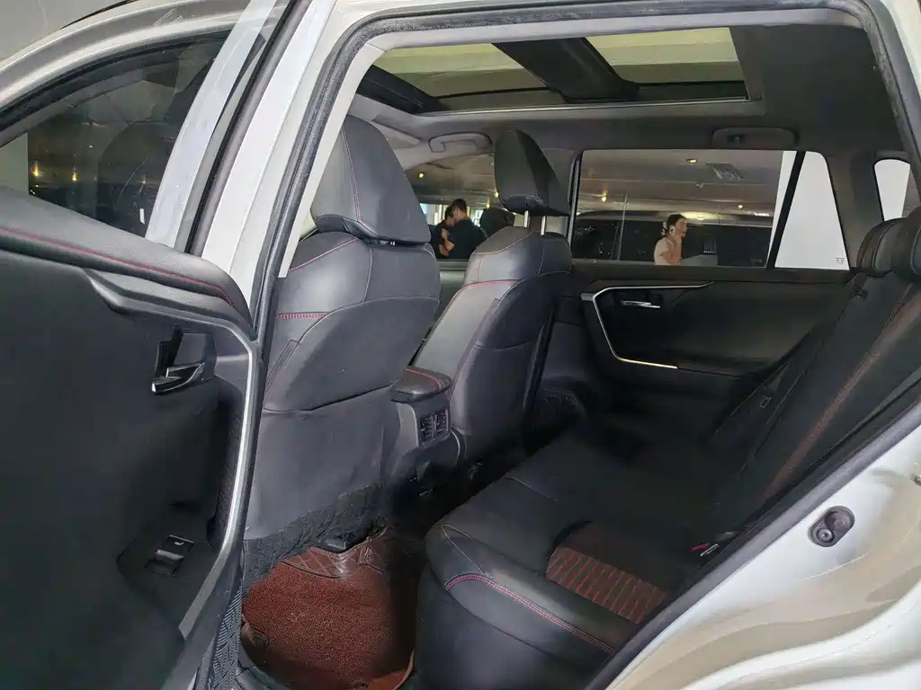 Toyota RAV4 Prime — миниатюра 6