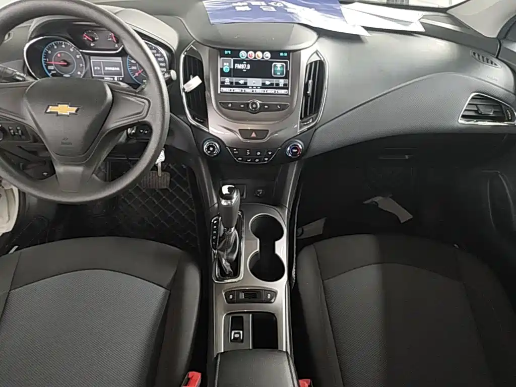 Chevrolet Cruze — миниатюра 13