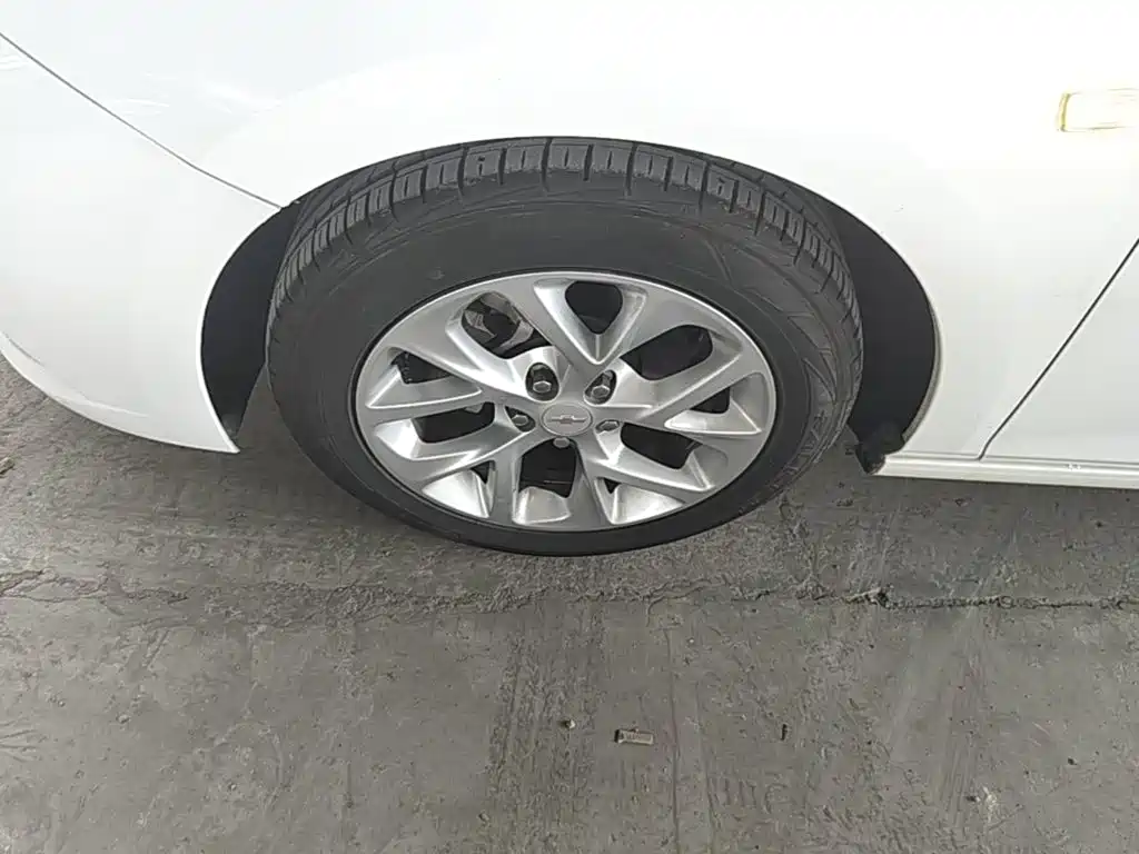 Chevrolet Cruze — миниатюра 23