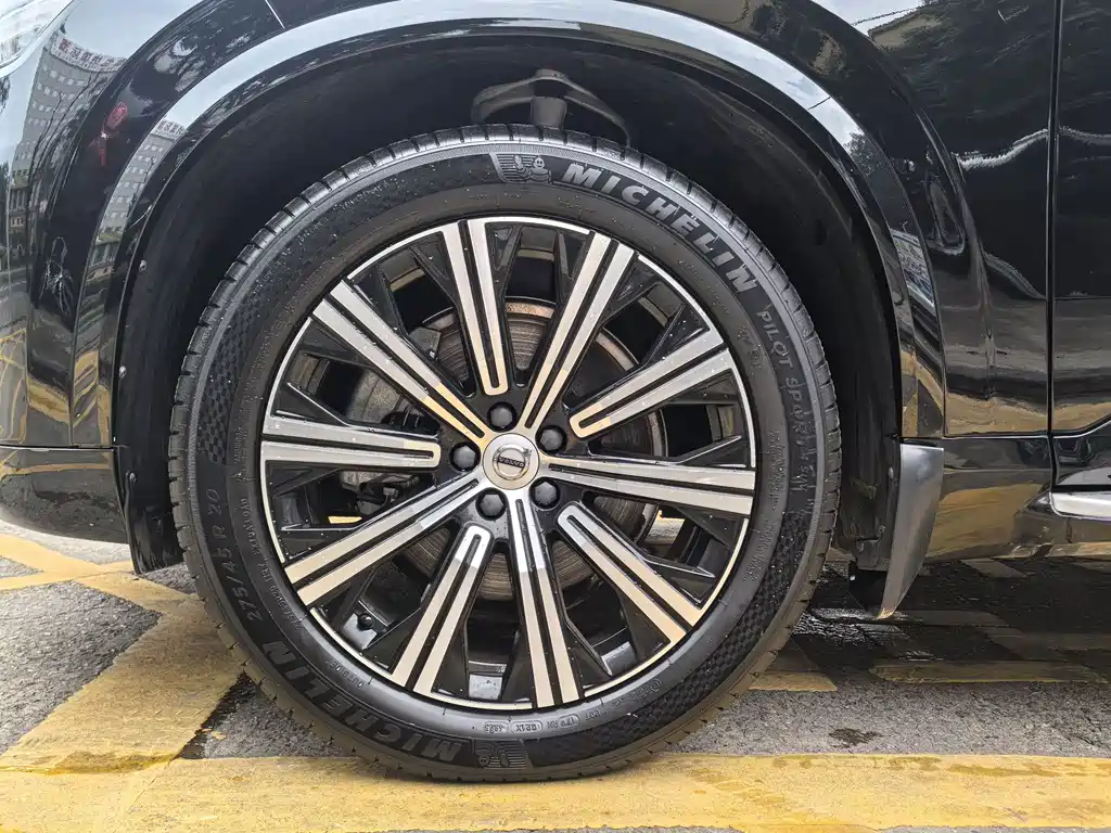 Volvo XC90 — миниатюра 15