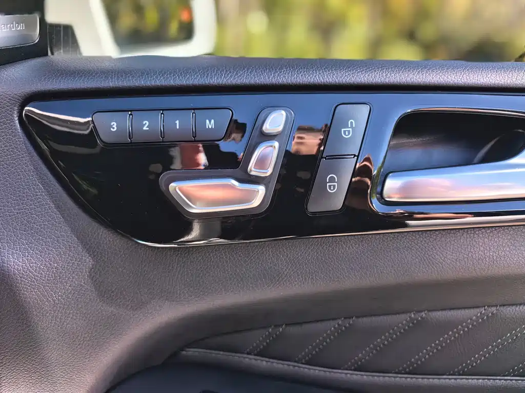 Mercedes-Benz GLS — миниатюра 12