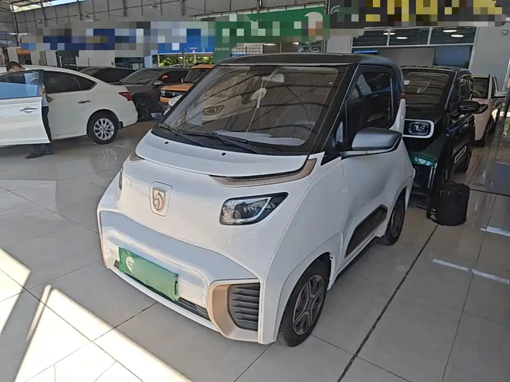 Baojun E200
