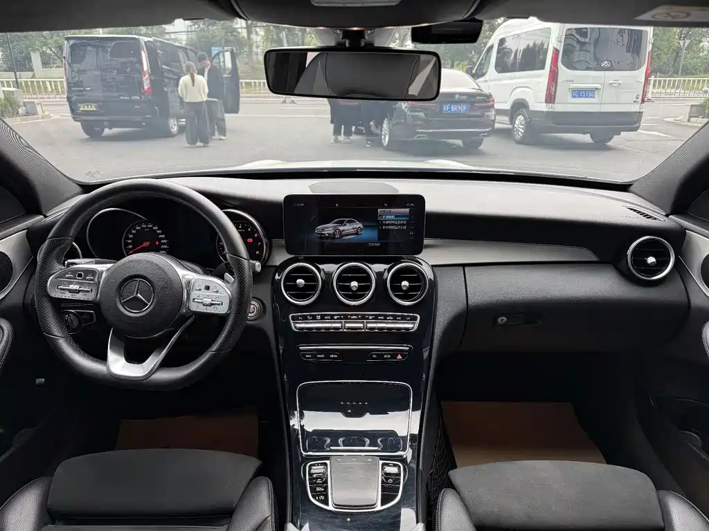Mercedes-Benz C-Class — миниатюра 10