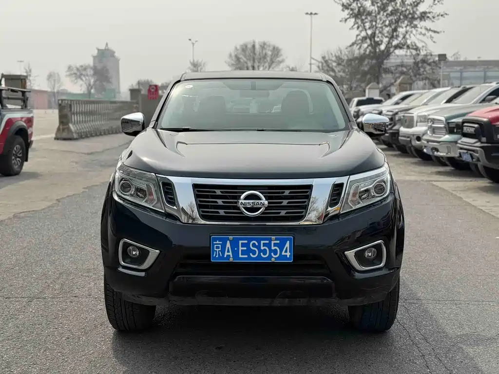 NISSAN NAVARRA