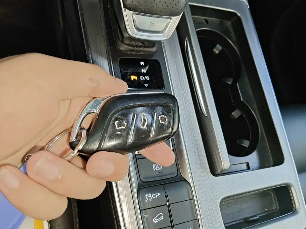 Roewe RX5 — миниатюра 12