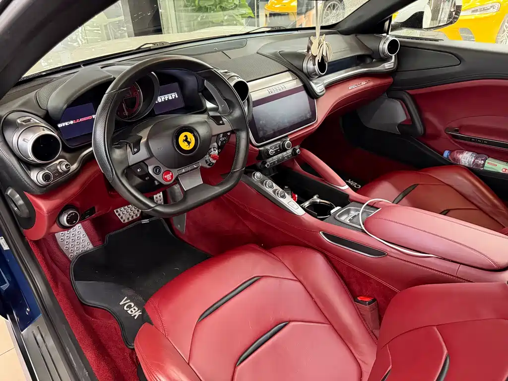 Ferrari GTC4Lusso — миниатюра 6