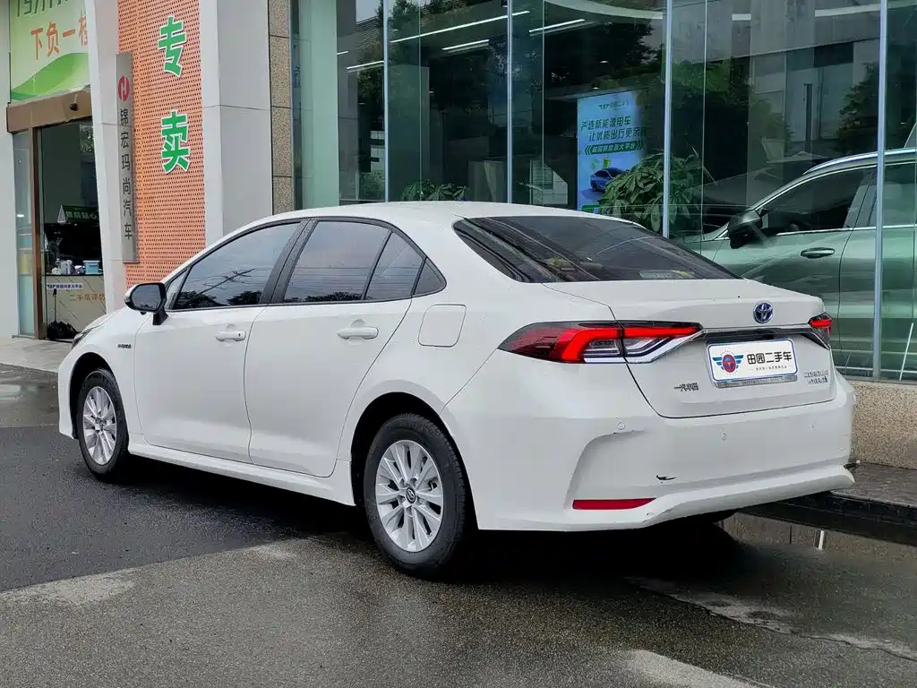 Toyota Corolla — миниатюра 4