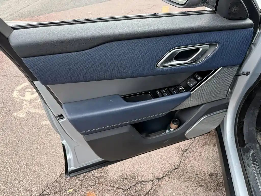 Land Rover Velar — миниатюра 6