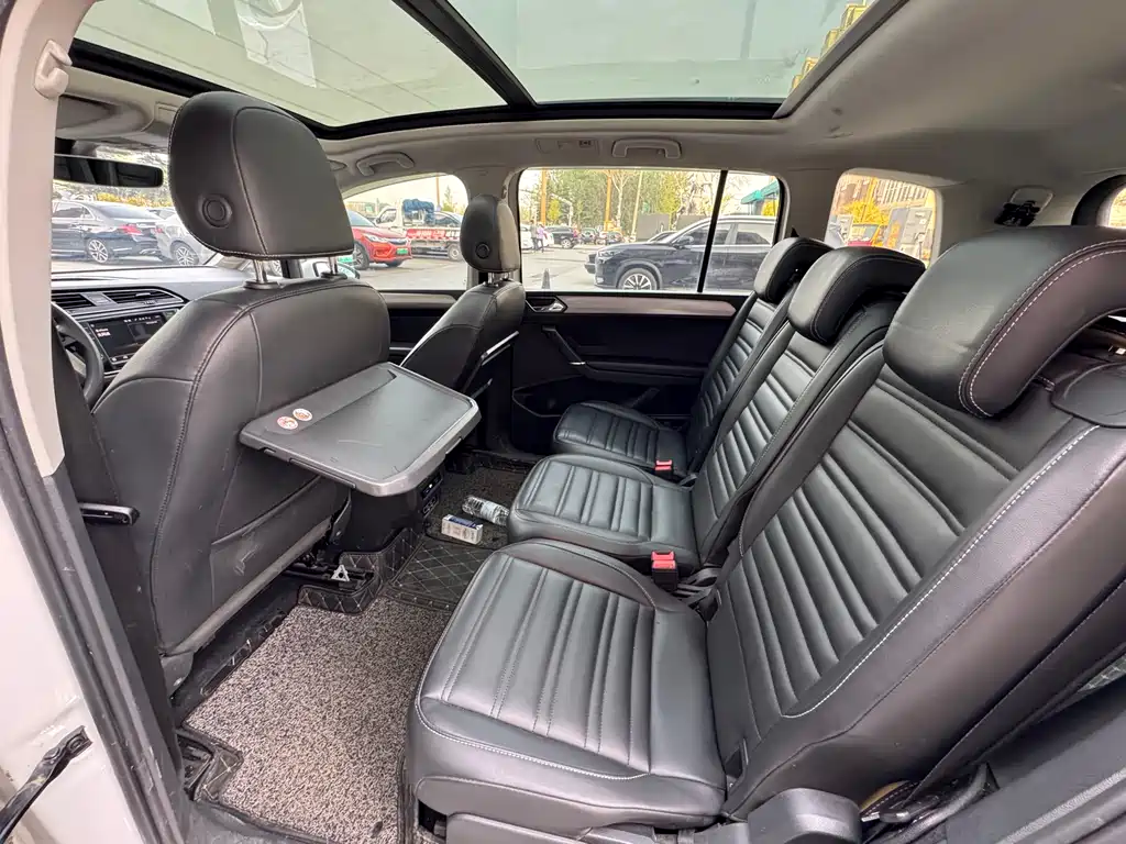 Volkswagen Touran Touran L 280TSI DSG Comfort Edition 7 seats China VI, фото 13