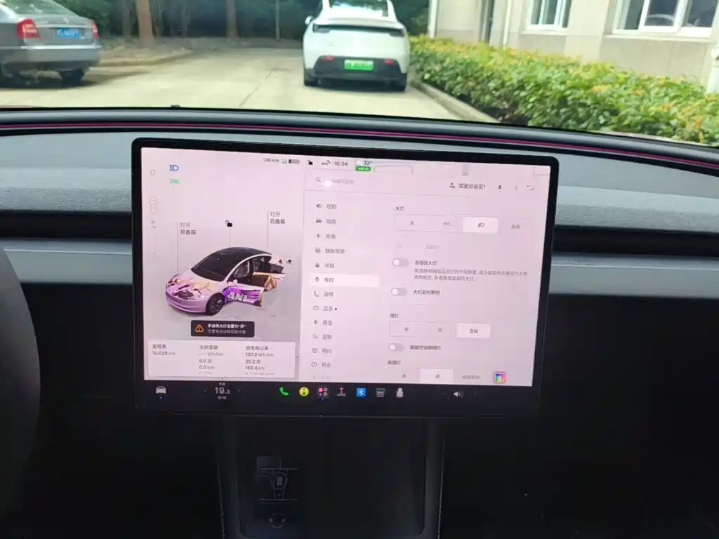 Tesla Model 3 — миниатюра 13
