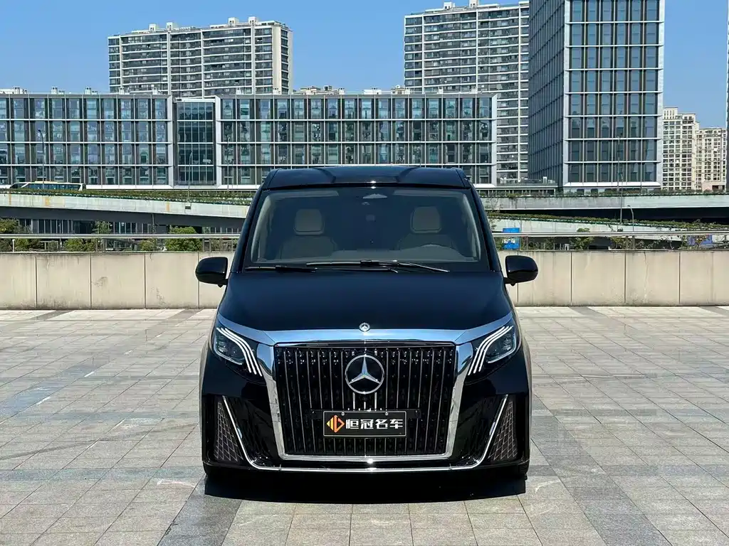 Mercedes-Benz Vito 2024 2.0T Elite 7 мест