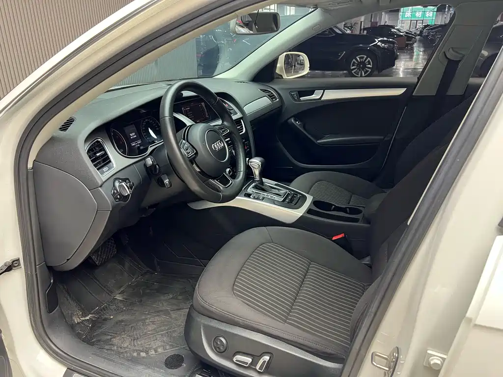 Audi A4L — миниатюра 12