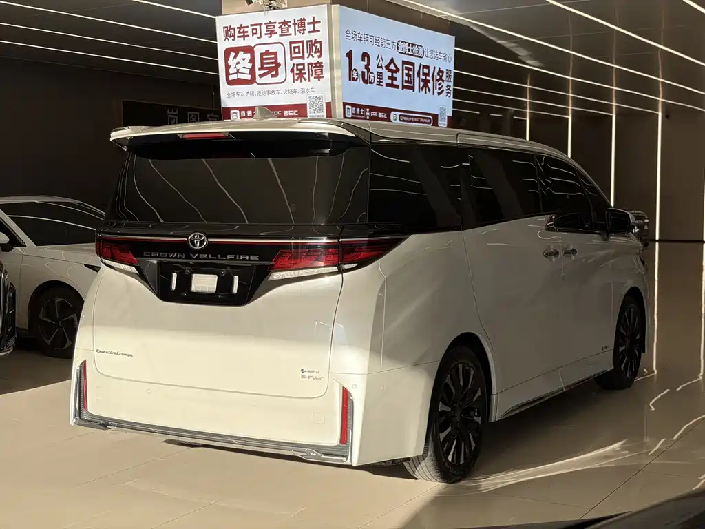 Toyota Vellfire — миниатюра 18