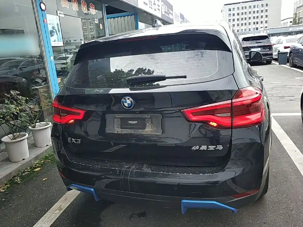 BMW iX3 — миниатюра 6