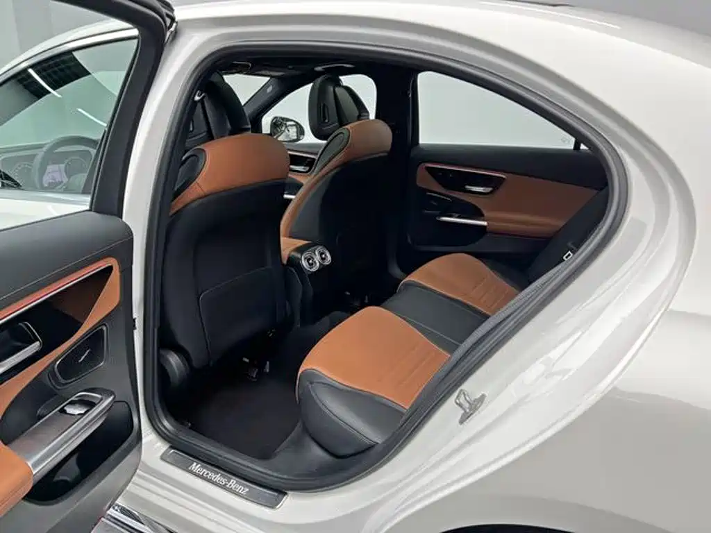Mercedes-Benz C-Class — миниатюра 19