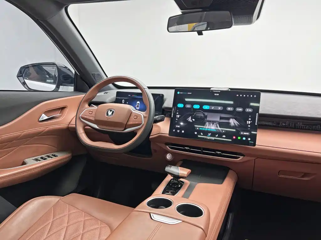 Changan UNI-Z New Energy — миниатюра 23