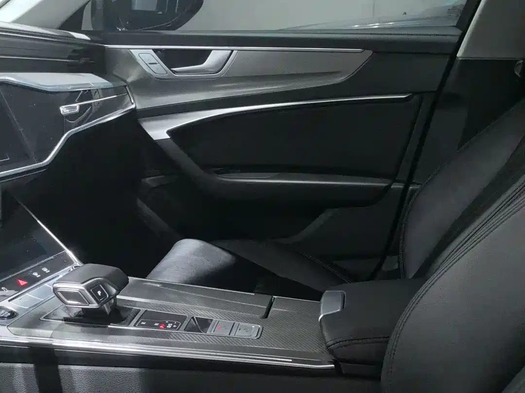 Audi A6L 2023 Черный из Китая, фото 4