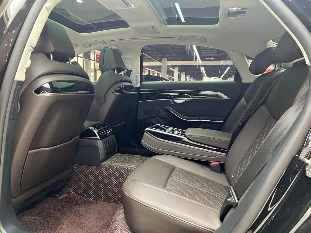 Audi A8 New Energy — миниатюра 18