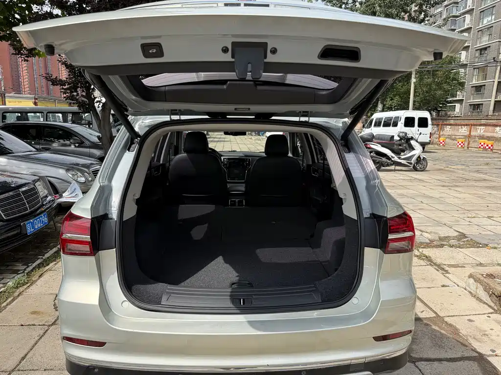 Roewe RX5 New Energy — миниатюра 31