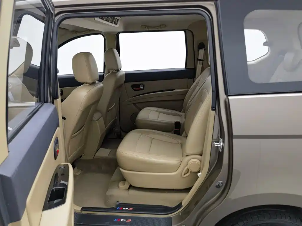 Wuling Hongguang — миниатюра 15