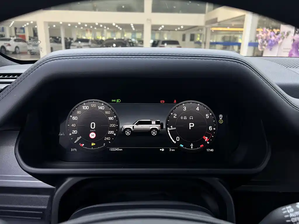 Land Rover Defender — миниатюра 7