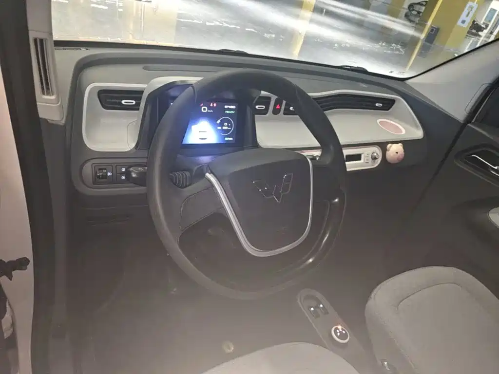 Wuling MINIEV — миниатюра 11