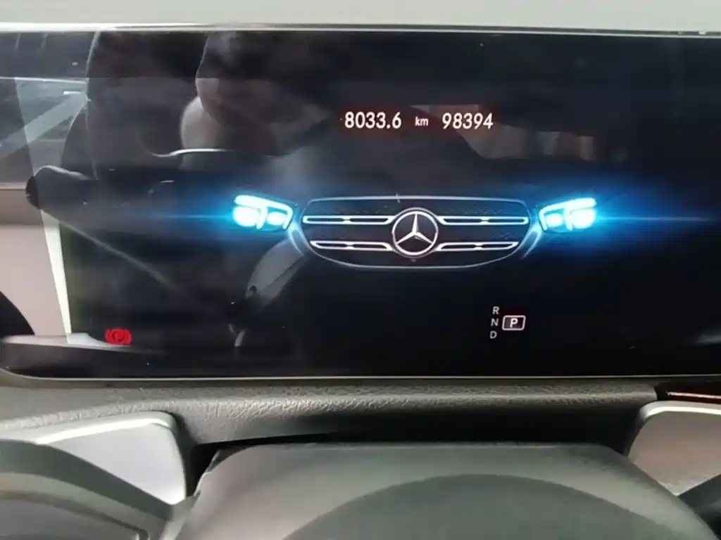 Mercedes-Benz GLB — миниатюра 12