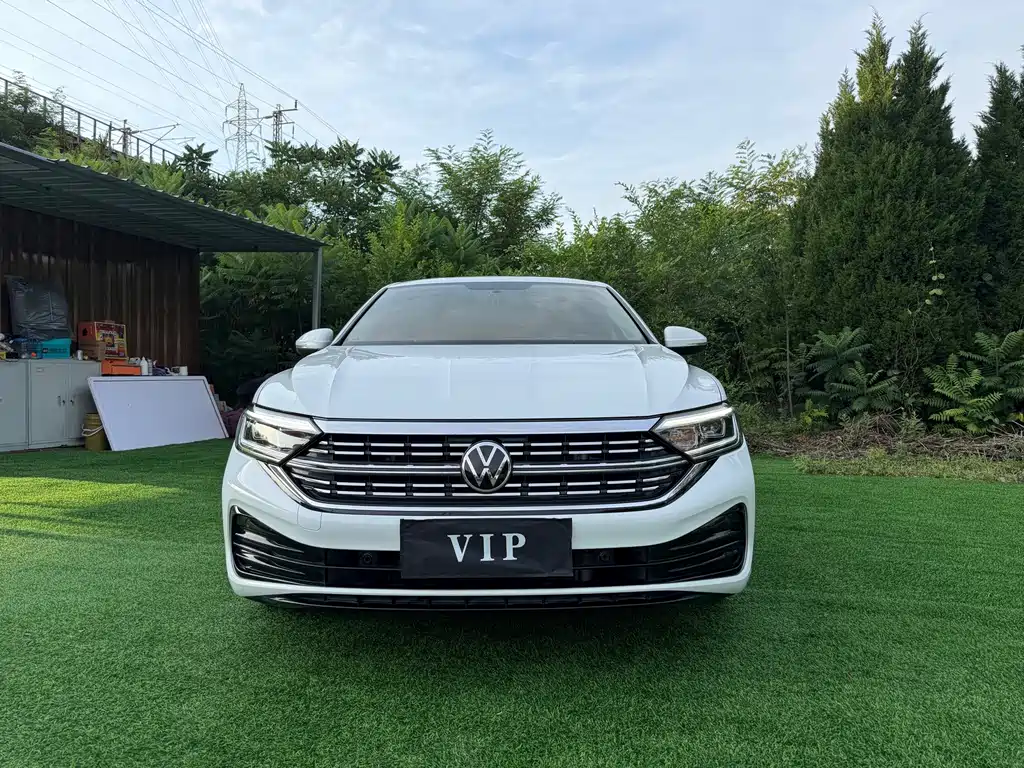 Volkswagen Sagitar — миниатюра 2